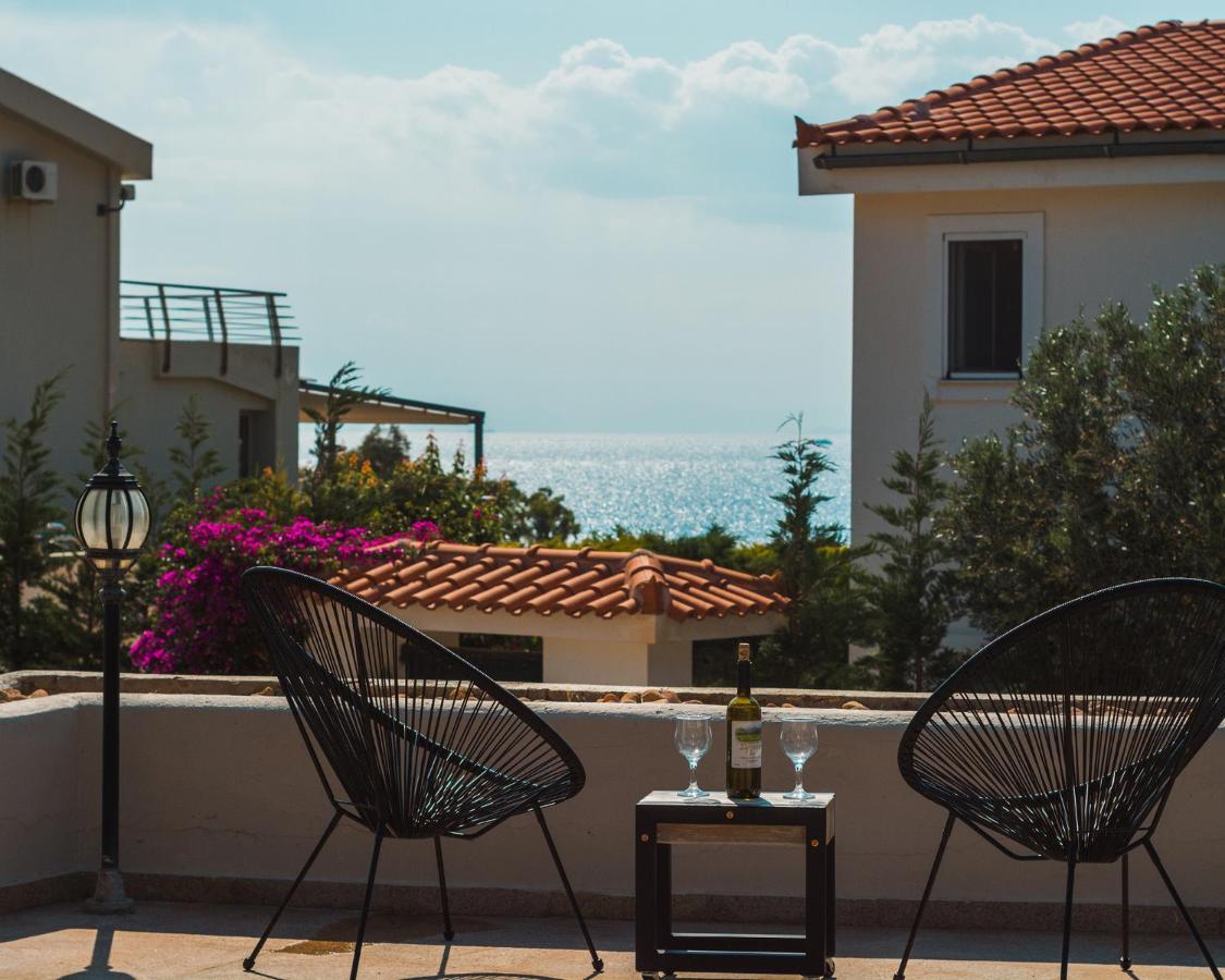Adam & Eve Villas 苏尼翁 外观 照片